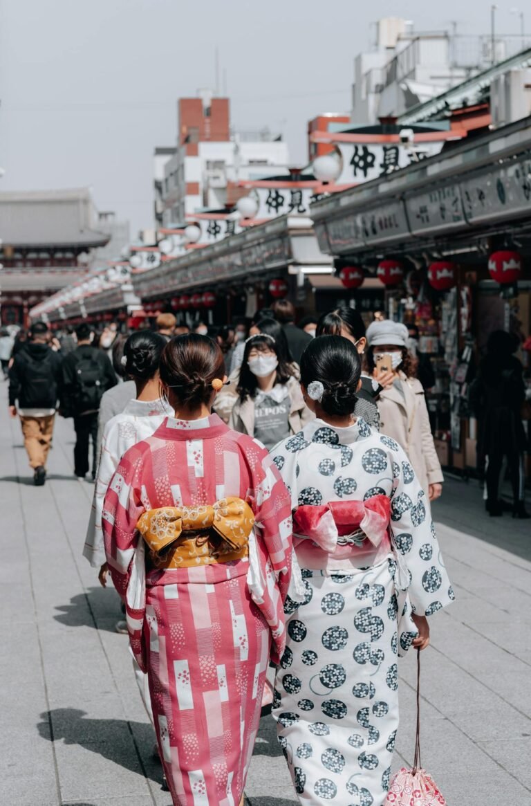 Vibrant Destinations for Single Travelers: Explore the World on Your Own Terms!